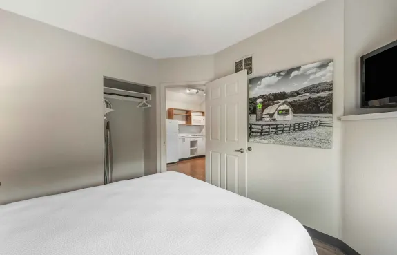 1 Bedroom Suite - 2 Queen Beds