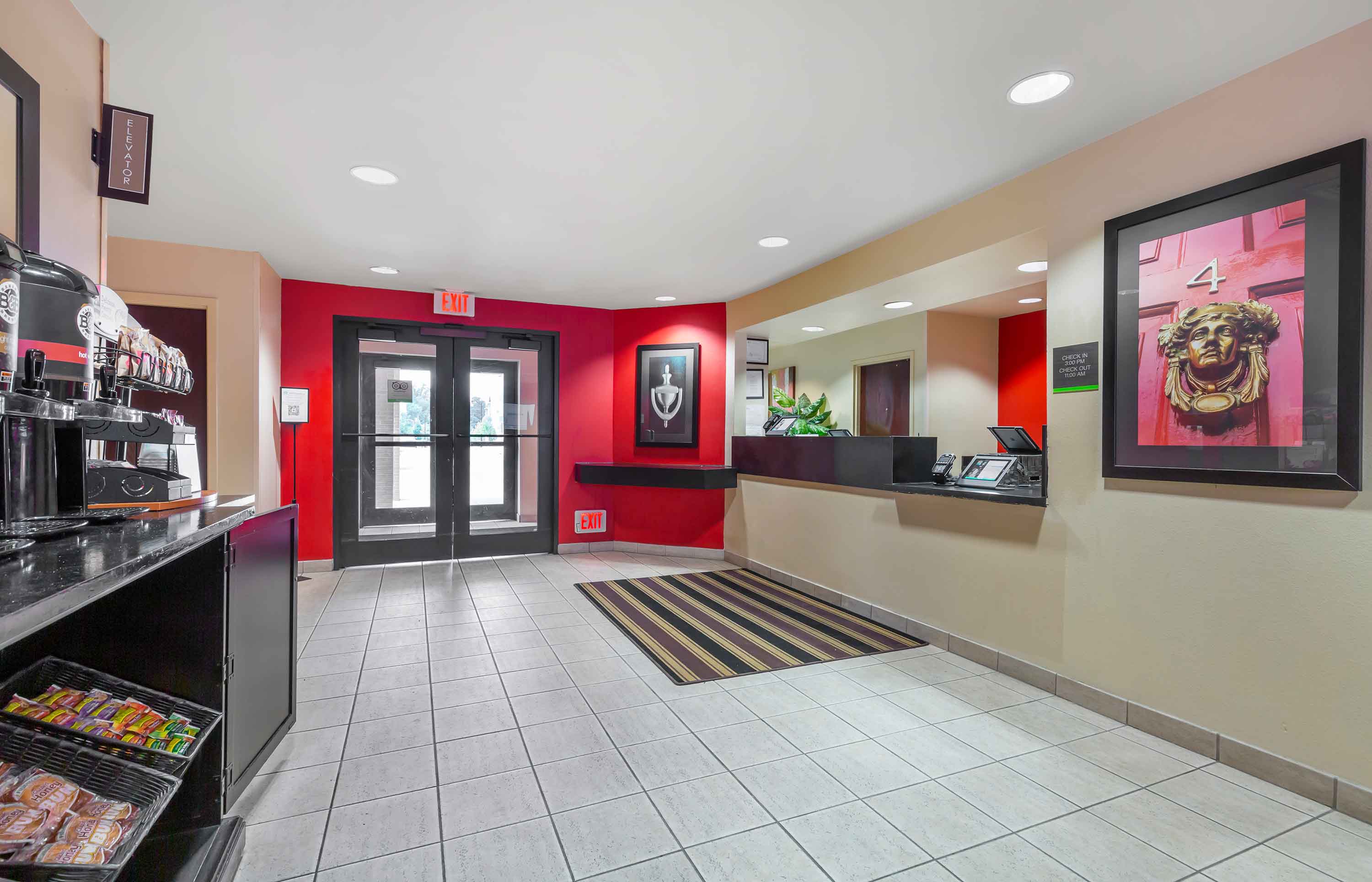 Lobby and Guest Check-in