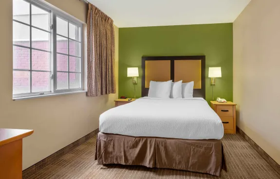 1 Bedroom Suite - 2 Queen Beds