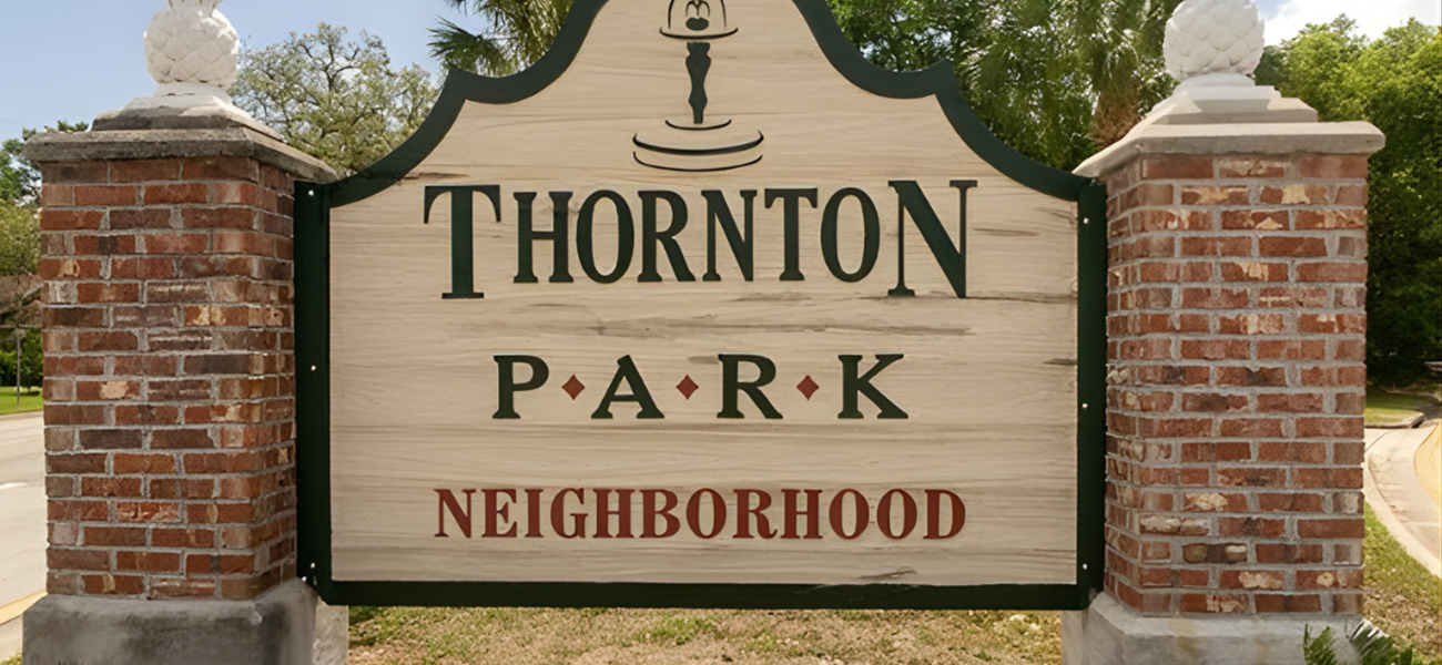 Sign at the entrance of the Thornton Park neighborhood 