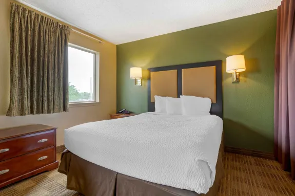 2 Bedroom Suite - 2 Queen Beds